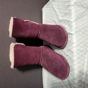 Womens bear paw boots.
